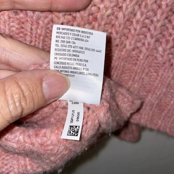 American Eagle Outfitters Small Women’s Pink Crop Sweater Very Soft So Cute! - Picture 8 of 8